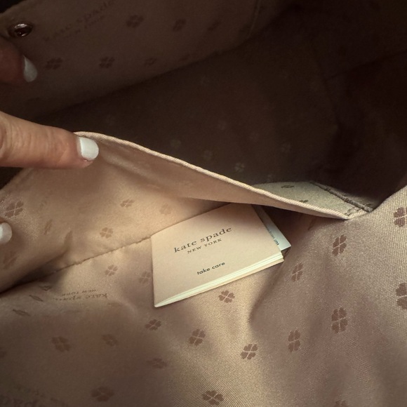 New KATE SPADE TOTE!! - Picture 5 of 9